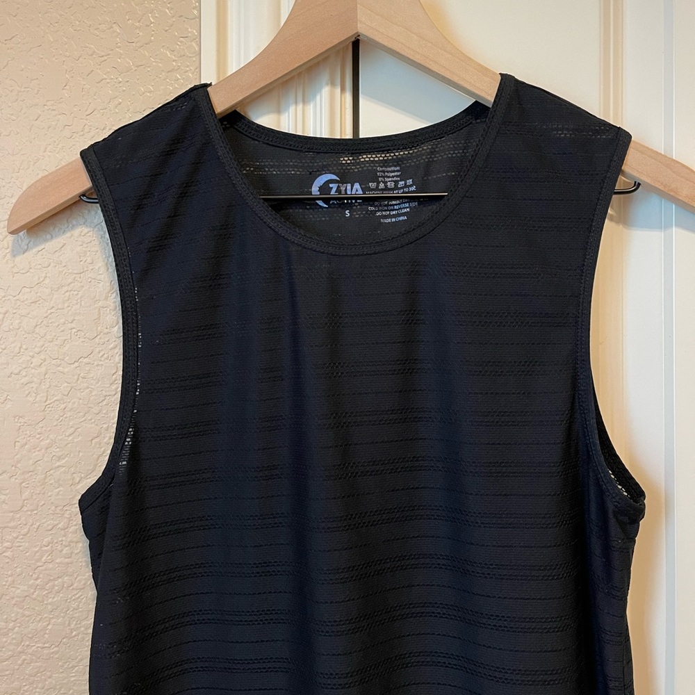 SOLD 🚫Zyia Black Luxe Muscle Tank - Picture 3 of 8